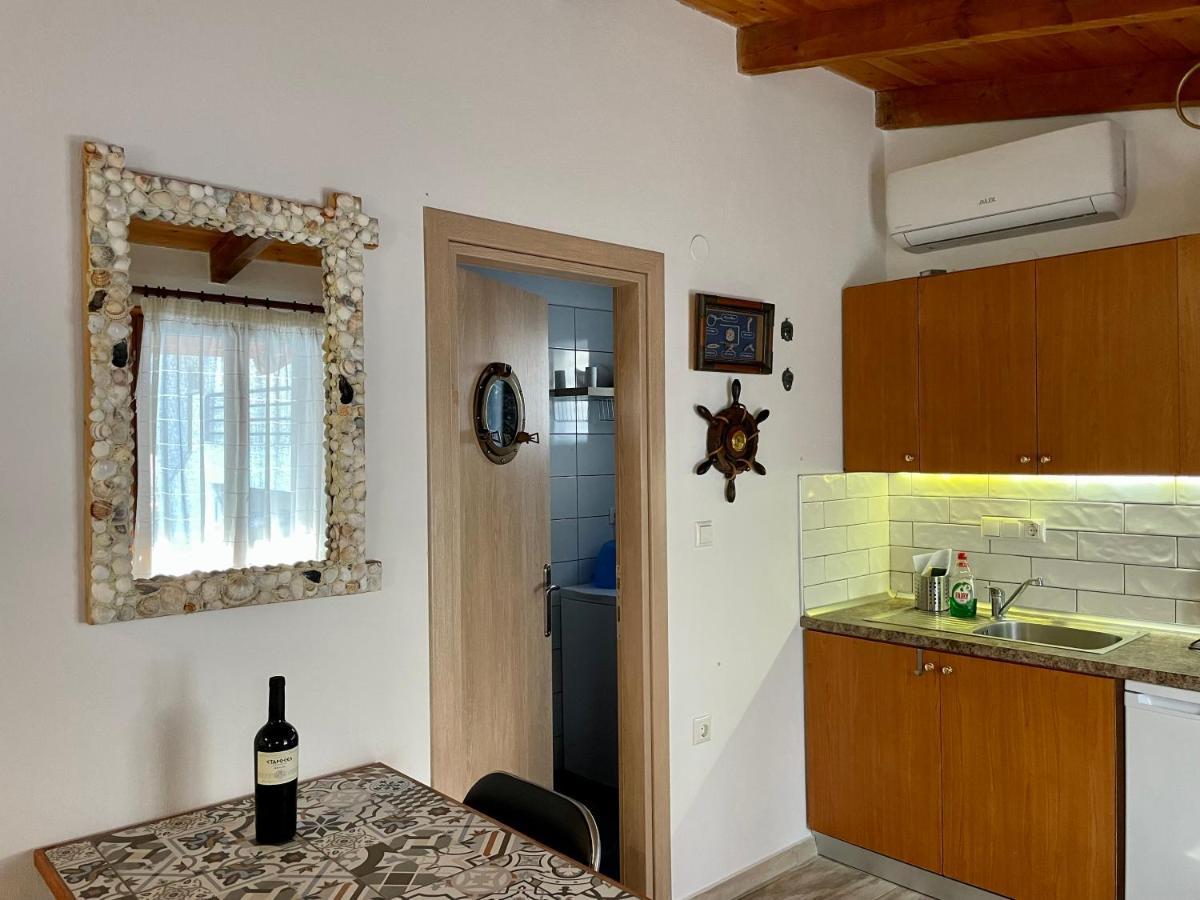 Waterfront Studio Nea Iraklitsa Apartment Ngoại thất bức ảnh