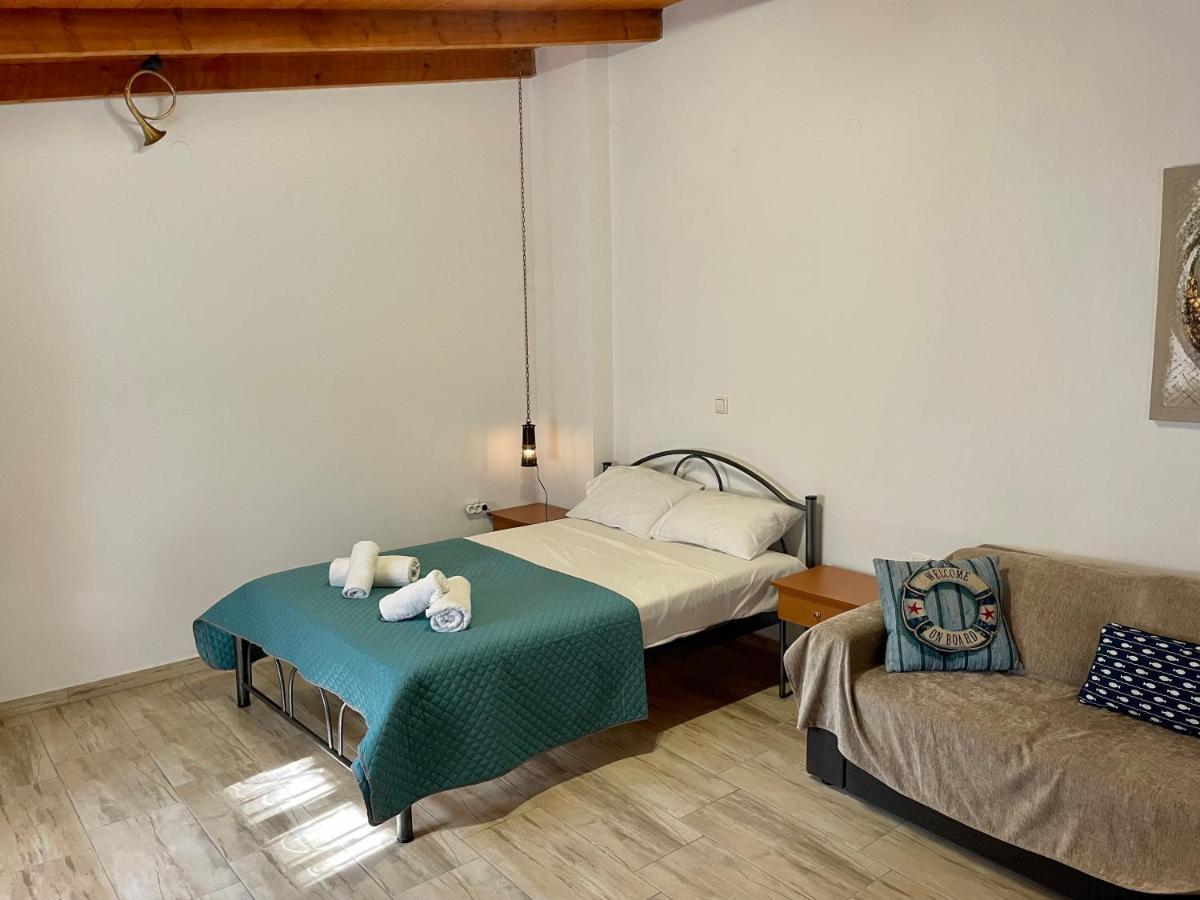 Waterfront Studio Nea Iraklitsa Apartment Ngoại thất bức ảnh
